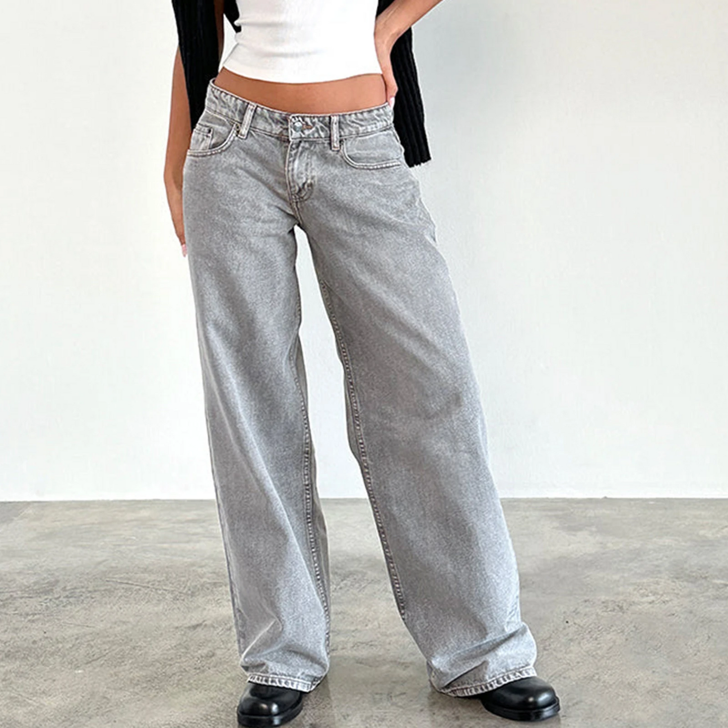 calça jeans

calça feminina

calça elegante

calça confortável

Calça Tyler

ACJSTORE

